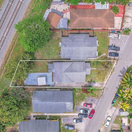 Contemporary 4 Bedroom Oasis - Private Large Patio North Miami Exterior photo